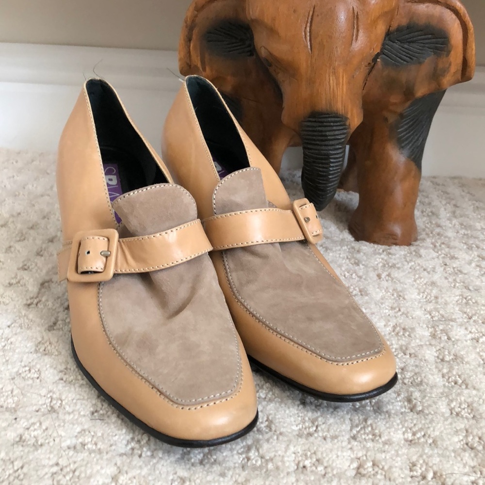 Sz8.5SusanBennis  block heel leather penny loafer